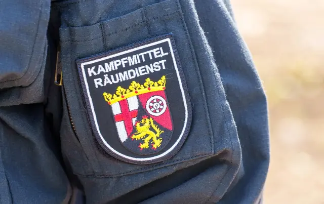 Der Kampfmittelräumdienst hat den Gegenstand am Freitagvormittag geborgen. (Symbolbild) | Foto: dpa