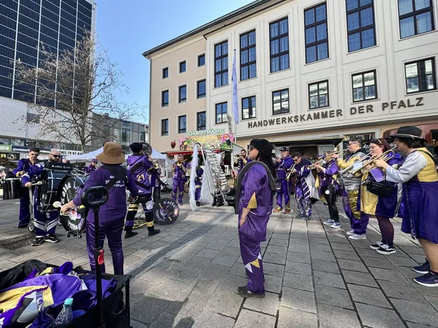 Beim Frühlingsmarkt „Lautern blüht auf“ verwandelt sich die Innenstadt von Kaiserslautern in eine farbenfrohe Erlebnismeile | Foto: Stadt Kaiserslautern/gratis