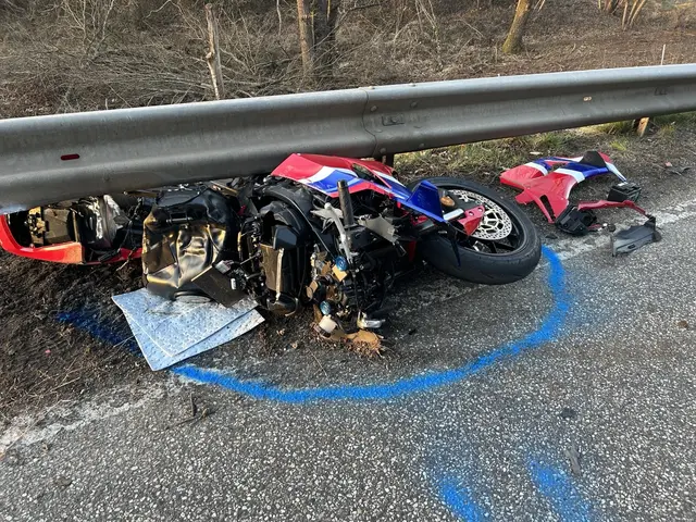 Das Motorrad wurde bei dem Unfall komplett zerstört | Foto: Polizeiinspektion Landstuhl