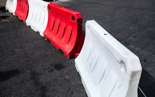 Die Nikolaussstraße in Hayna (SÜW) soll ab 18. März wieder befahrbar sein. | Foto: Andrii/stock.adobe.com