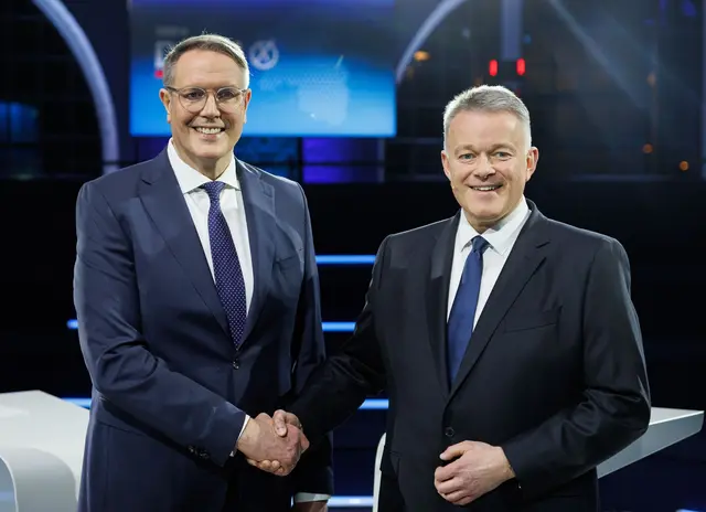 Die beiden Spitzenkandidaten liefern sich noch einmal ein Rededuell. (Archivbild) | Foto: dpa