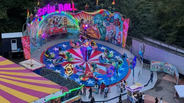 Auch Fahrgeschäfte hat die Osterkirmes zu bieten | Foto: Daniela Braun/Gratis