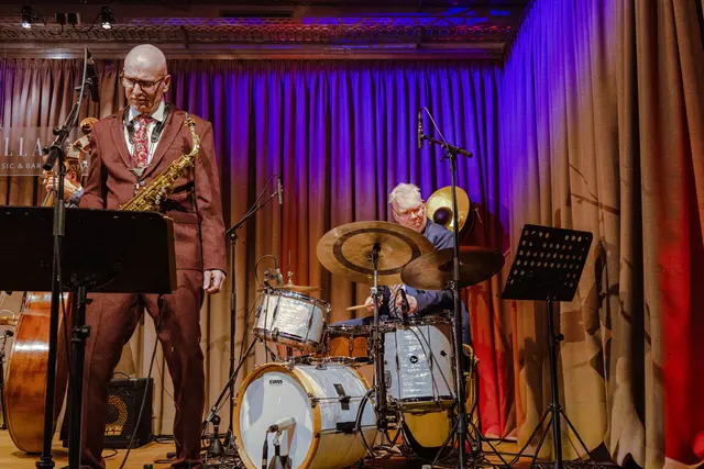 Oliver Strauch am Schlagzeug | Foto: Wolfgang Neuberth