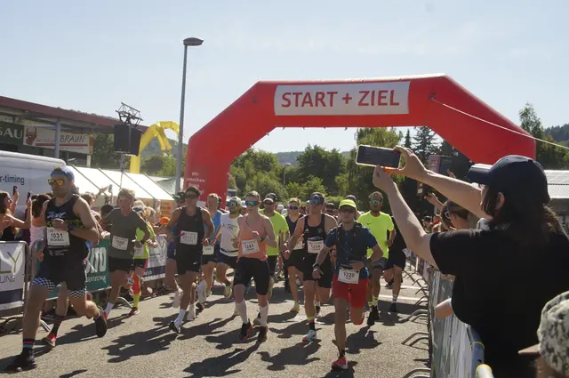 Hier der Start des Hauptlaufes im vergangenen Jahr | Foto: Anja Stemler
