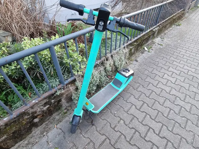 E-Scooter-Nutzer müssen sich ab April 2026 an neue Regeln gewöhnen | Foto: BAS
