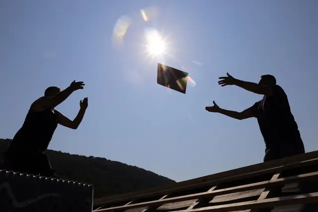 Betrug bei Dacharbeiten: Drei Tatverdächtige gestoppt (Symbolbild) | Foto: U. J. Alexander/stock.adobe.com