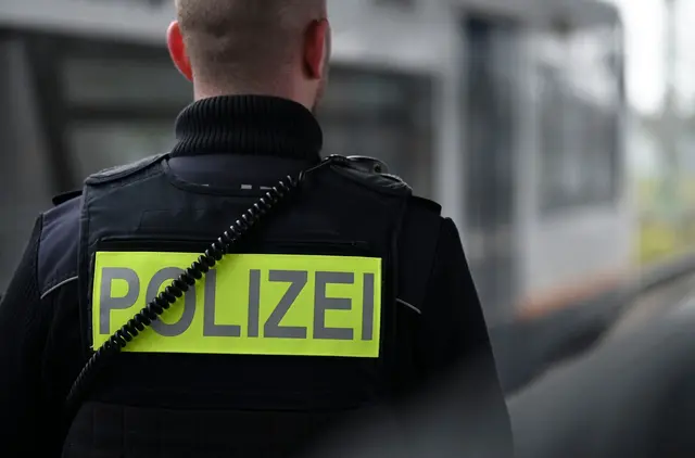 Neben der Bundespolizei sind weitere Einsatzkräfte vor Ort. (Symbolbild) | Foto: dpa