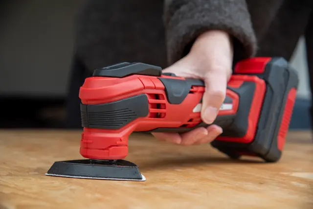 Multifunktionswerkzeug: Kaufkriterien zu Leistung, Zubehör, Ergonomie, Sicherheit und Pflege. | Foto: TÜV SÜD/ Conny Kurz