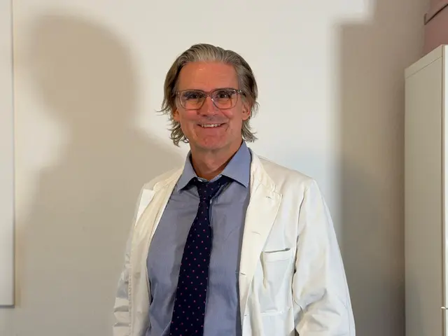 Leber entlasten mit alltagstauglichen Routinen und Warnsignalen im Blick behalten. | Foto: Daniel Harbs