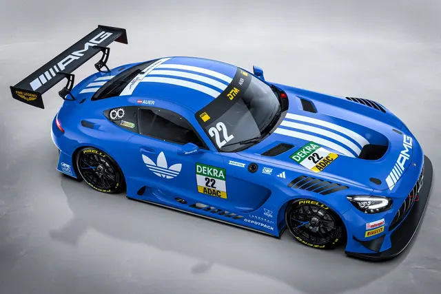 Lucas Auer pilotiert einen Mercedes-AMG GT3 im Adidas-Look
 | Foto: Mercedes-AMG