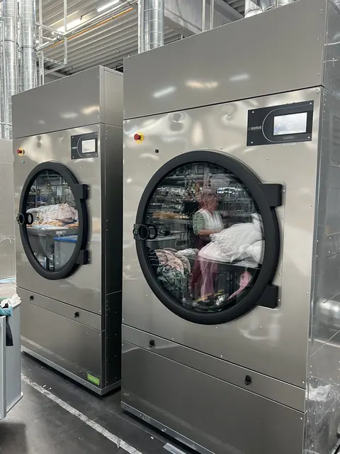Moderne Großwäscherei im Einsatz: Industrielle Waschmaschinen wie diese kommen auch am neuen Elis-Standort in Landstuhl zum Einsatz (Symbolfoto). | Foto: Elis-Groupe