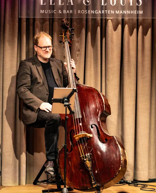 virtuose Kontrabassist Martin Simon. | Foto: Wolfgang Neuberth