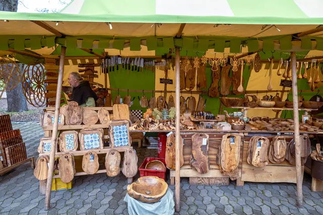 Holzschnitzereien  | Foto: Wolfgang Neuberth