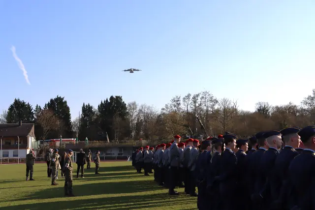 Impressionen vom Bundeswehr-Gelöbnis im Germersheimer Wrede-Stadion | Foto: Müller/frei