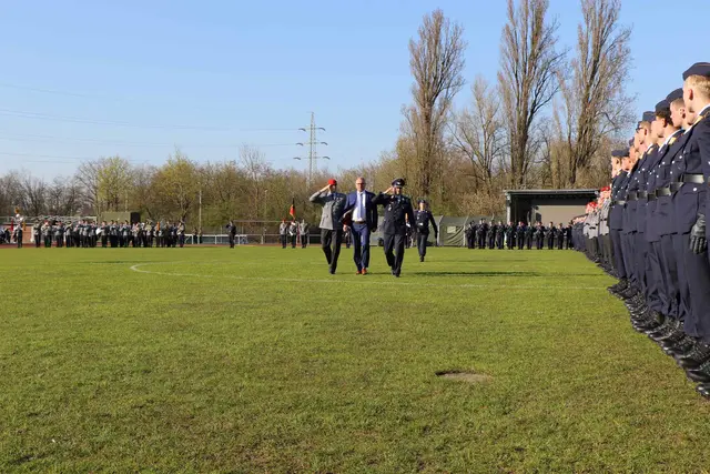 Impressionen vom Bundeswehr-Gelöbnis im Germersheimer Wrede-Stadion | Foto: Müller/frei