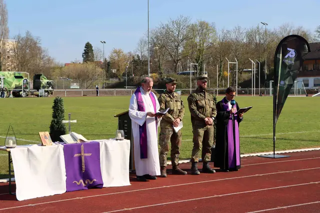 Impressionen vom Bundeswehr-Gelöbnis im Germersheimer Wrede-Stadion | Foto: Müller/frei