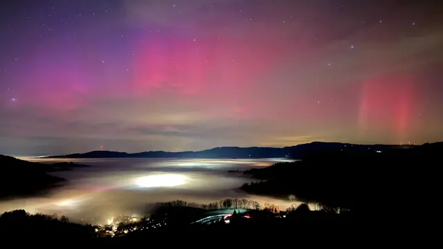 Tanzen sie bald wieder über den Nachthimmel? Polarlichter über dem Schwarzwald. (Archivbild) | Foto: dpa