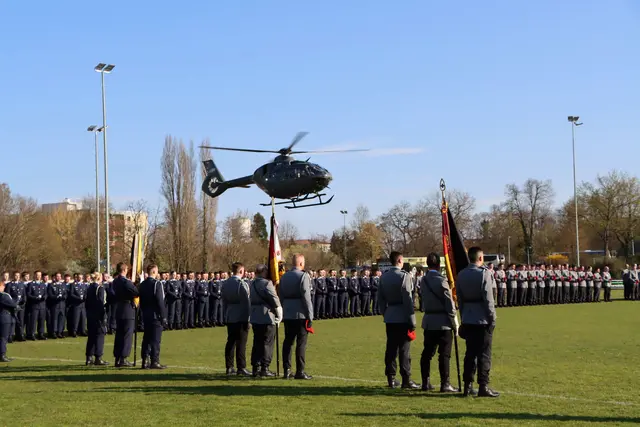 Impressionen vom Bundeswehr-Gelöbnis im Germersheimer Wrede-Stadion | Foto: Müller/frei