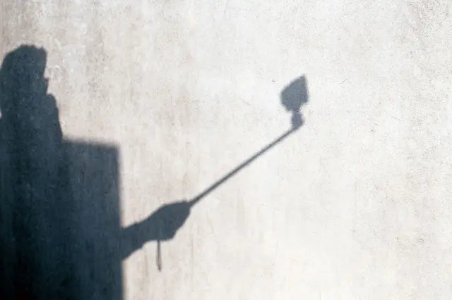 Die Polizei rät Opfern beim Bemerken der Tat andere auf sich aufmerksam zu machen und Strafanzeige zu erstatten. (Symbolbild) | Foto: dpa