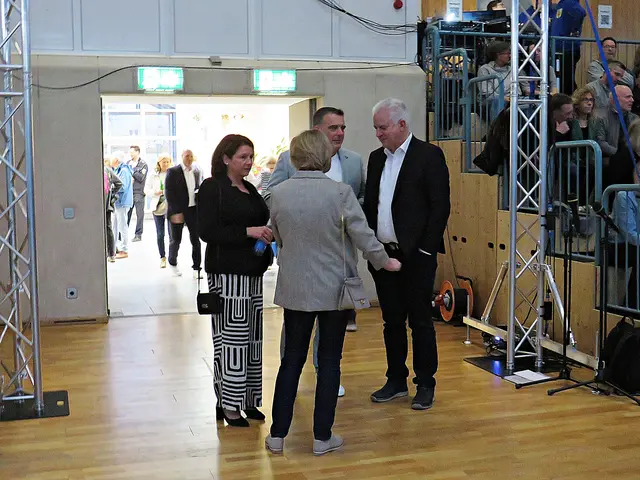 Begrüßung Bürgermeister und Landrat mit Gattinen | Foto: Brigitte Melder