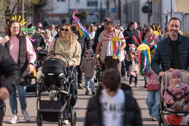 Der traditionelle Sommertagsumzug in Germersheim | Foto: Paul Needham