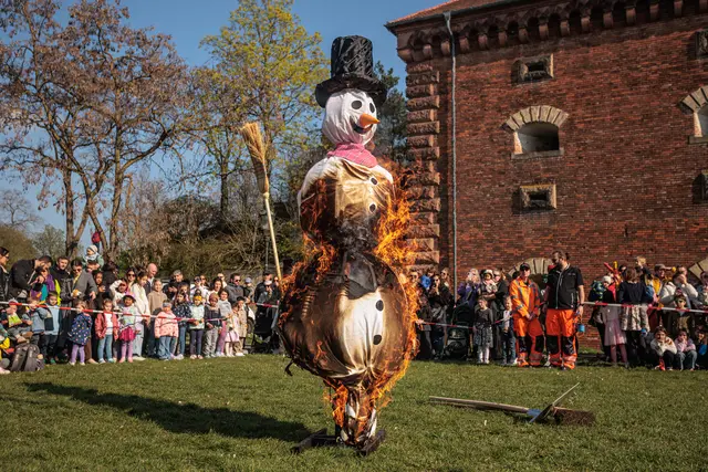 Der traditionelle Sommertagsumzug in Germersheim | Foto: Paul Needham
