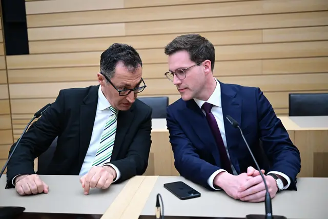 Sprechen mit ihren Teams nun auch offiziell miteinander: Cem Özdemir (l) und Manuel Hagel. (Archivbild) | Foto: dpa