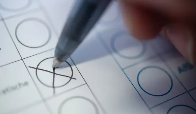 Die Wählerinnen und Wähler haben die Möglichkeit, je eine Erststimme und eine Zweitstimme zu verteilen | Foto: dpa