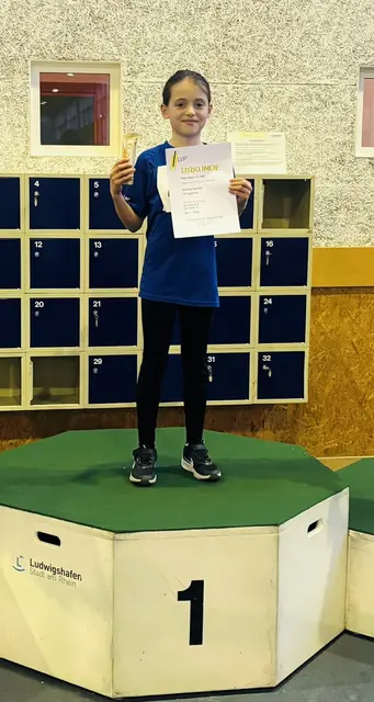 Auf dem Siegerpodest Giuliana Spindler | Foto: Carmen Spindler