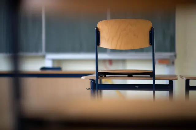Eine Frau soll sich jahrelang als Lehrerin in Heidelberg und Homburg ausgegeben haben - früher war sie auch schon in Rheinland-Pfalz tätig gewesen und verurteilt worden. (Symbolbild) | Foto: dpa
