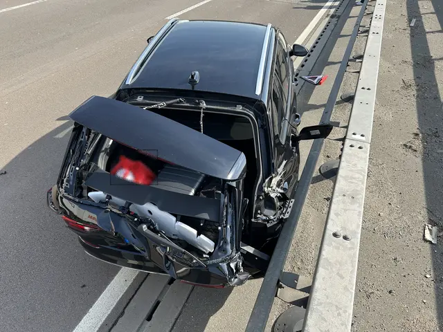 Am Montagmorgen kam es auf der A6 im Bereich des Autobahndreiecks Kaiserslautern zu einem Verkehrsunfall infolge eines Fahrstreifenwechsels | Foto: Polizeiautobahnstation Kaiserslautern
