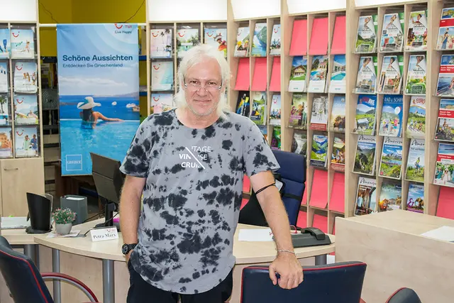 Hans-Georg Portner führt seit über 30 Jahren das Reisebüro Idee-Reisen in Ramstein und beobachtet derzeit einen deutlichen Rückgang bei Buchungen. | Foto: Frank Schäfer
