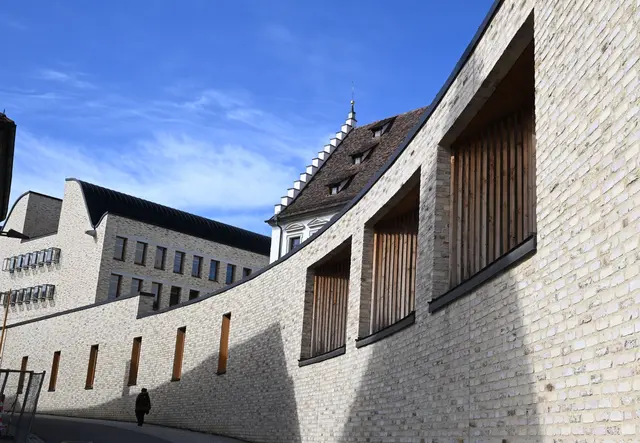 Einem Pfarrer aus der Diözese Rottenburg-Stuttgart wird sexuelle Belästigung vorgeworfen. (Symbolbild) | Foto: dpa