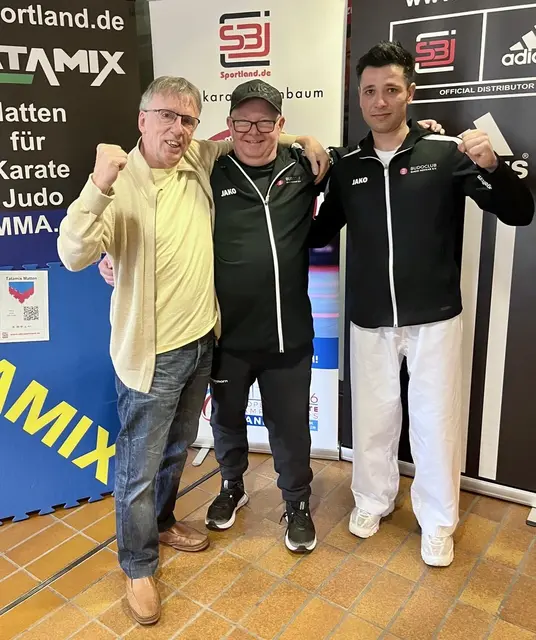 Massih Azimi (rechts) mit BCRN-Vorsitzenden Richard Seipp (links) und Martin Strauß | Foto: BCRN