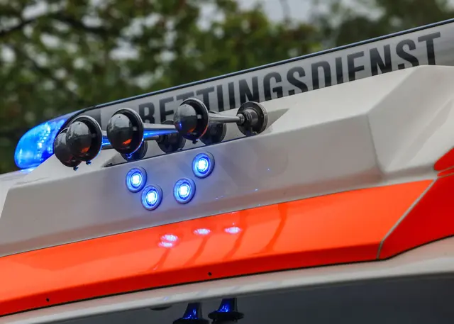 Ein Senior ist nach einem Unfall mit einem Traktor in Obersulm gestorben. (Symbolbild) | Foto: dpa