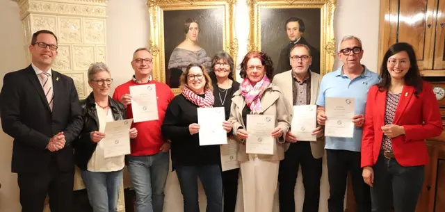 Sieben Gästeführer aus Bad Dürkheim und der Region haben erfolgreich das „große“ Zertifikat des Bundesverbands der Gästeführer in Deutschland nach europäischem Standard erreicht. | Foto: Stadt Bad Dürkheim