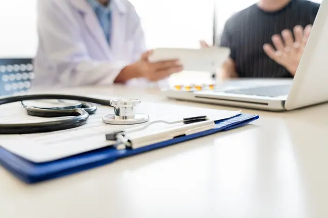 Der Verein „Ärzte für die Westpfalz e.V.“ ruft Unternehmen, Stiftungen sowie Bürgerinnen und Bürger dazu auf, das Förderprogramm für angehende Medizinerinnen und Mediziner finanziell zu unterstützen | Foto: snowing12/stock.adobe.com