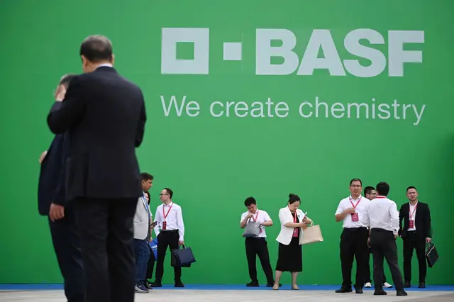 BASF ist er weltgrößte Chemiekonzern.  | Foto: dpa