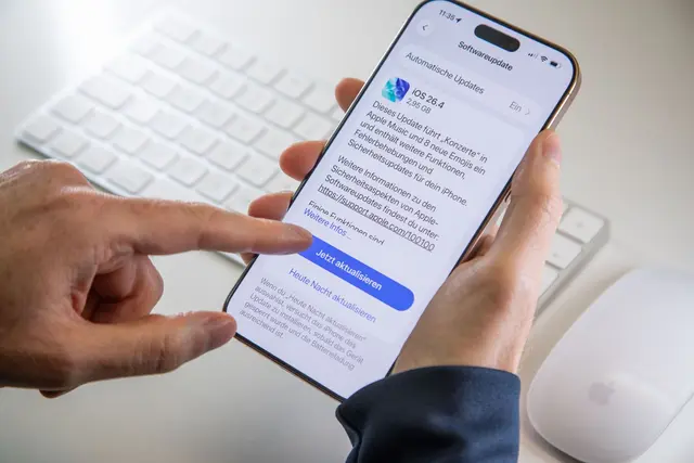 Für iPhone 11 bis iPhone 17: Das neue iOS 26.4 bringt neue Funktionen aufs iPhone - plus wichtige Sicherheitsupdates. (zu dpa: «Neu fürs iPhone: Offline-Shazam und speedfestes Keyboard») | Foto: dpa
