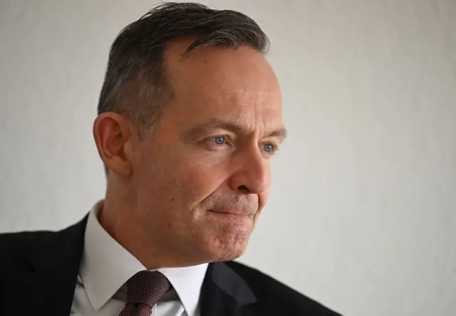 «Verantwortung» - der Name des Wissing-Buchs spricht Bände. (Archivbild) | Foto: dpa