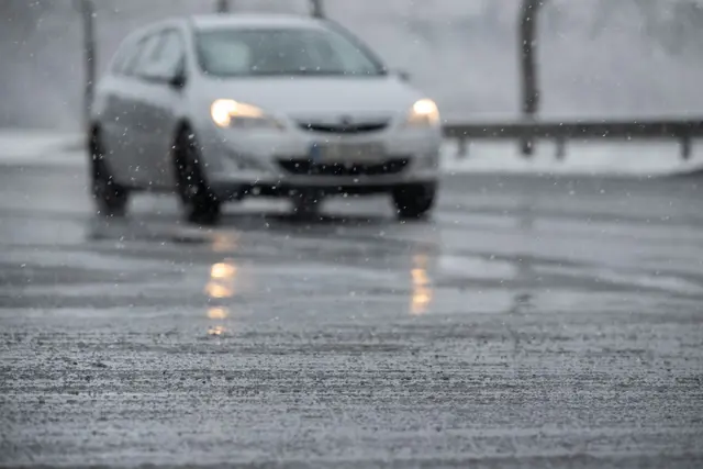 Der Glätteunfall im Schwarzwald ging glimpflich aus. (Symbolbild) | Foto: dpa