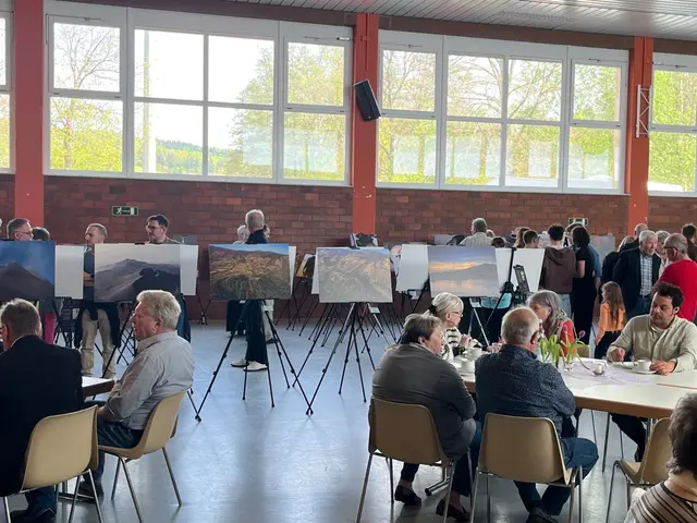 An diesem Tag verwandelt sich die Appeltalhalle in ein lebendiges Kunstforum voller Inspiration und Begegnung | Foto: Ortsgemeinde Gerbach