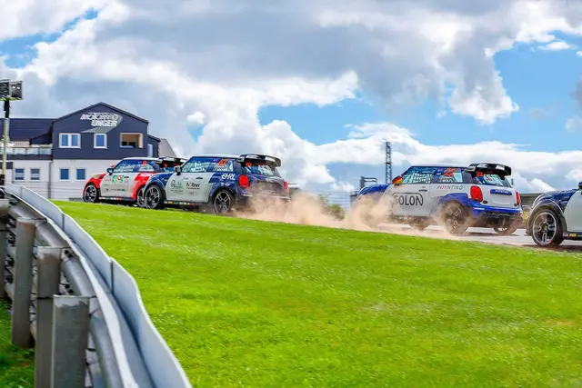 Maxim Felix Dacher im Mini Cooper auf dem zweiten Platz | Foto: Marcel Uhlmann