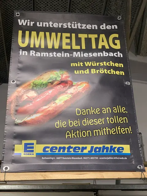 Unterstützung durch den EDEKA-Markt Jahke in Ramstein-Miesenbach | Foto: Peter Krietemeyer