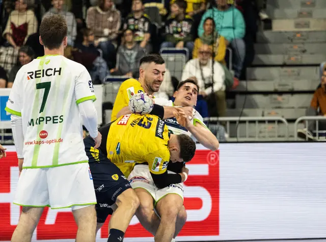 Harter Zweikampf  | Foto: Wolfgang Neuberth