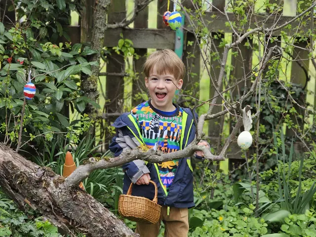 Osterspaß für Kinder: Bei Schnitzeljagd und Eiersuche steht das Dorfleben im Mittelpunkt | Foto: Eva Bender 