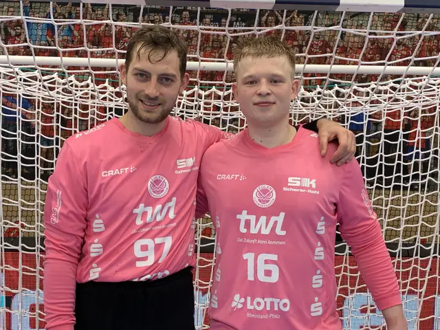 Die Eulen-Torhüter Žiga Urbič und Philipp Wenning (rechts) | Foto: Michael Sonnick