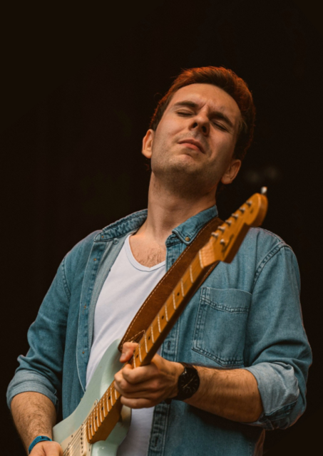 Lukas Schüssler, der Frontmann der Band LUKE | Foto: Ulli WEis