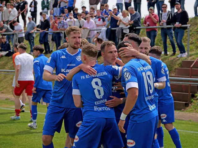 Jubel beim FK Pirmasens: Im Finale gegen Schott Mainz soll erneut der Pokalsieg her. | Foto: Erik Stegner
