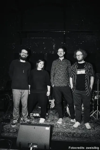 „Vroni Frisch-Band“ | Foto: zweisilbig